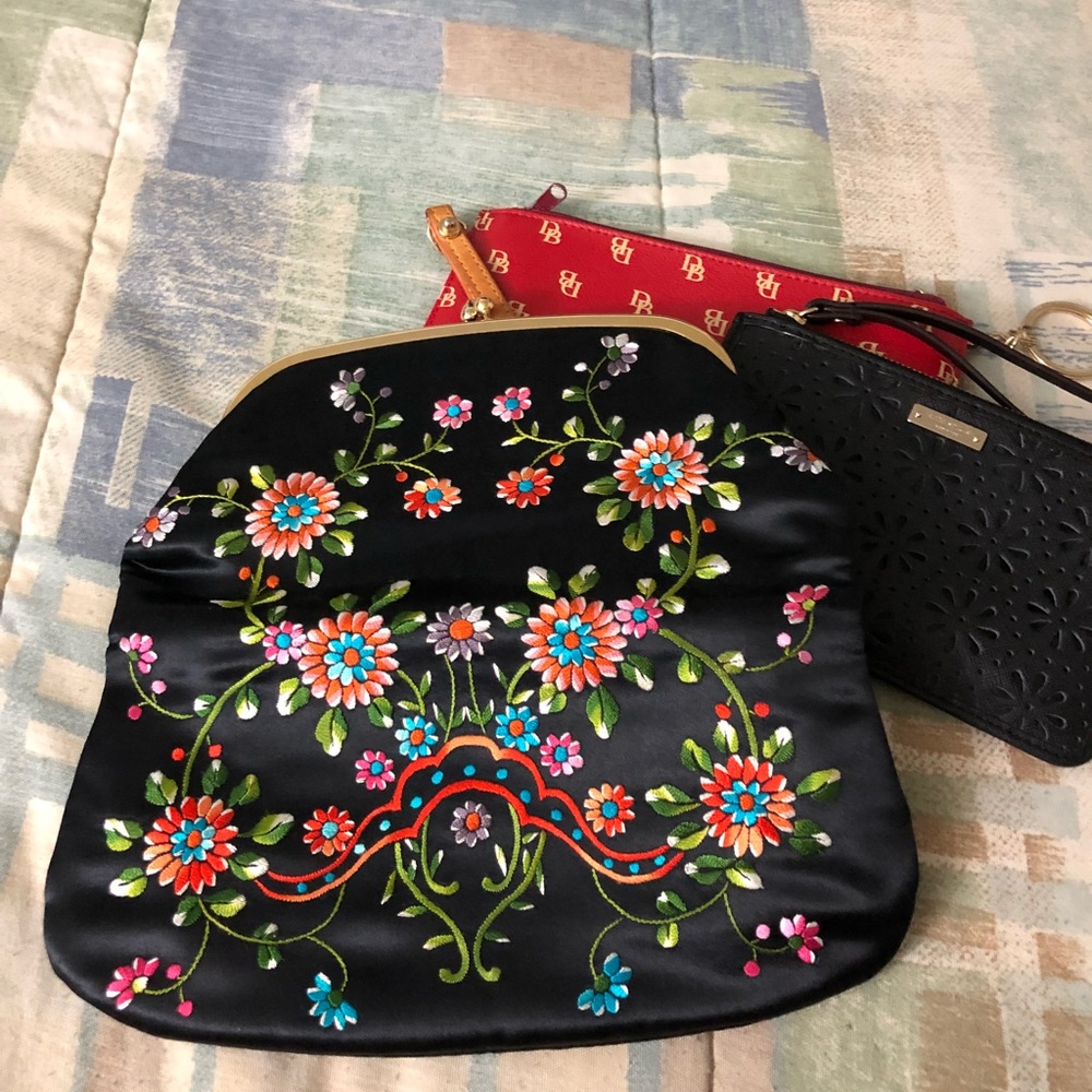 PURSE - Picture 3 of 4